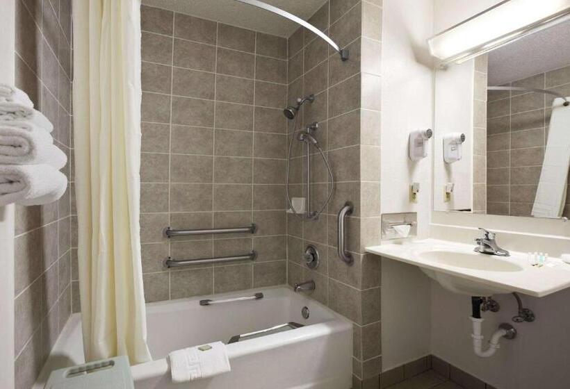 身障者適用スタンダードルーム, Super 8 By Wyndham Peru Starved Rock State Park