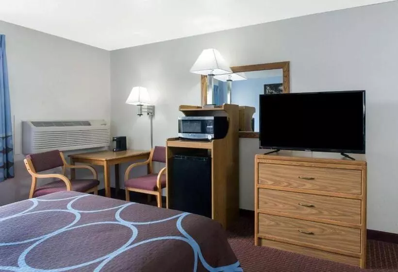 اتاق لوکس, Super 8 By Wyndham Wisconsin Dells