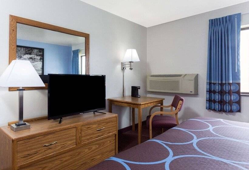 디럭스 룸, Super 8 By Wyndham Wisconsin Dells