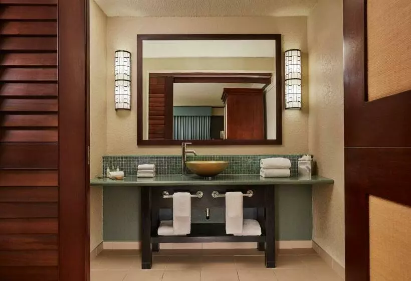 キングサイズベッドのスタンダードルーム, Doubletree By Hilton Hotel Orlando At Seaworld
