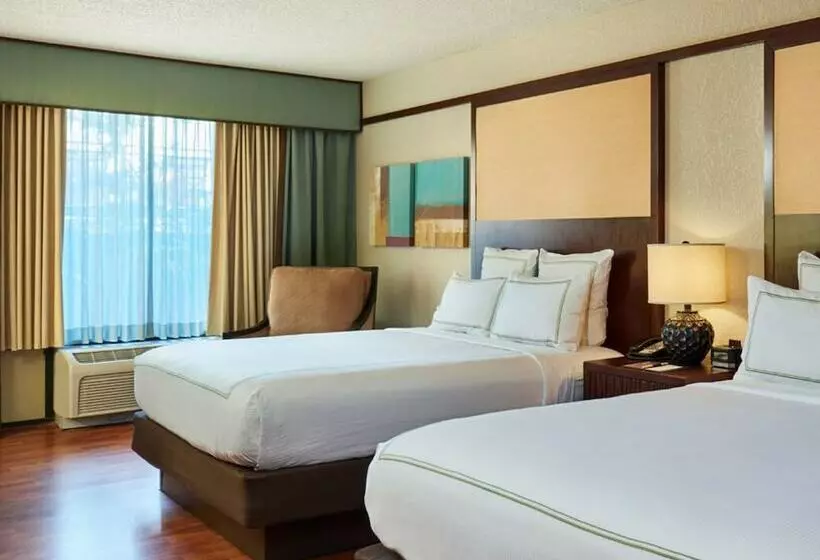 ２ダブルベッドのスタンダードルーム, Doubletree By Hilton Hotel Orlando At Seaworld