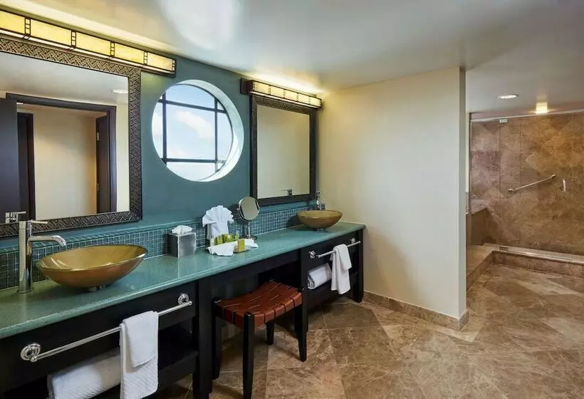２ダブルベッドのスタンダードルーム, Doubletree By Hilton Hotel Orlando At Seaworld