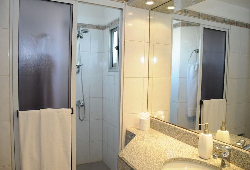 اتاق استاندارد یک نفره, California