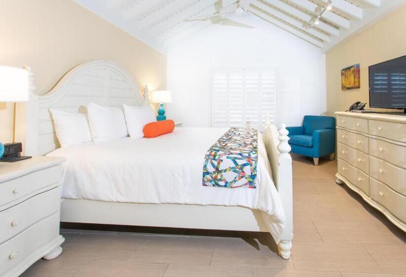 اتاق لوکس با تخت بزرگ, Caravelle