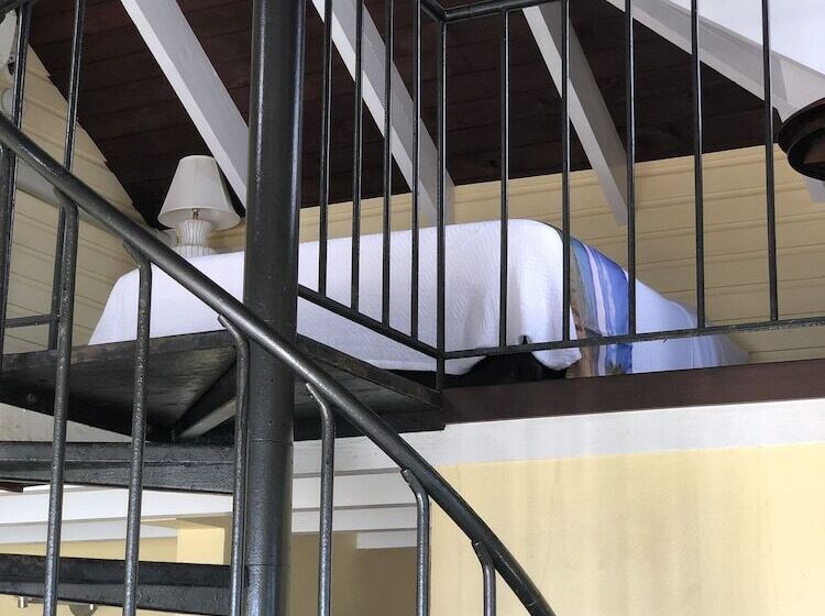 سوییت سوپریور, Club Comanche Hotel, St. Croix