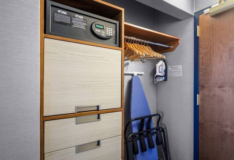 标准间带双人床, Doubletree By Hilton Hotel Denver