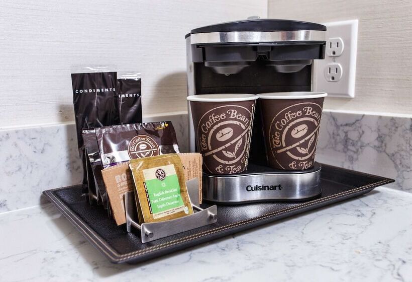 اتاق استاندارد با 2 تخت دوبل, Doubletree By Hilton Neenah