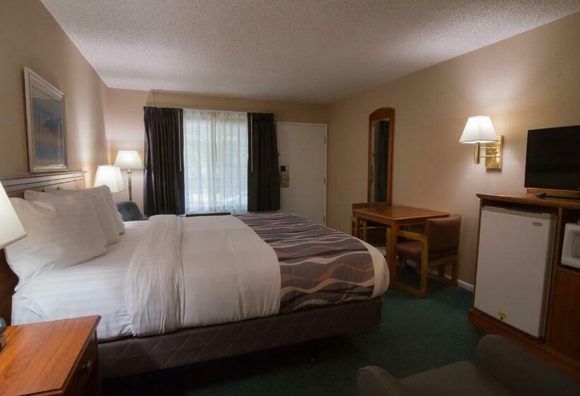 キングサイズベッドのスタンダードルーム, The Angler Lodge