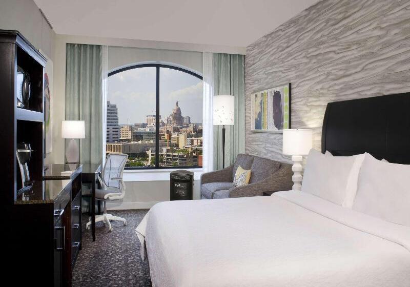 חדר סטנדרט עם מיטת קינג, Hilton Garden Inn Austin Downtown/convention Center