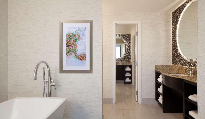 מיטת קינג בסוויטה, Hilton Garden Inn Austin Downtown/convention Center