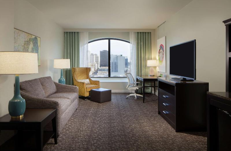 מיטת קינג בסוויטה, Hilton Garden Inn Austin Downtown/convention Center