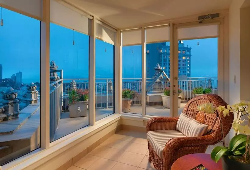 سوییت, Intercontinental Mark Hopkins San Francisco, An Ihg