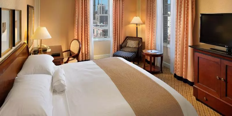 اتاق استاندارد با تخت بزرگ, Intercontinental Mark Hopkins San Francisco, An Ihg
