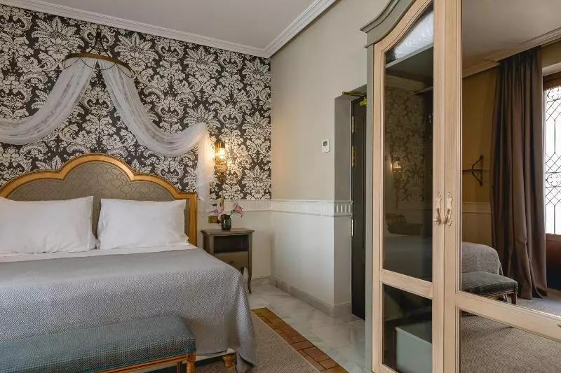 سوئیت با تخت بزرگ, Intercontinental Mark Hopkins San Francisco, An Ihg