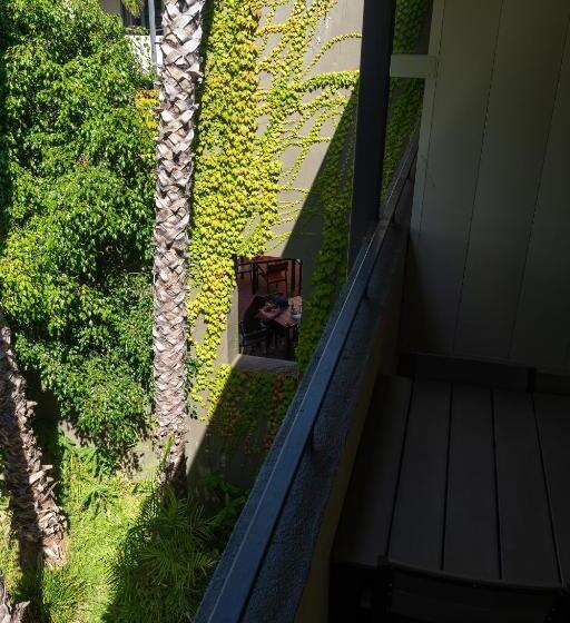 جناح غرفتين نوم, Lemon Tree Inn