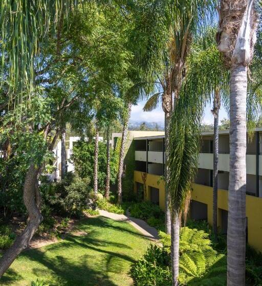 Номер Deluxe Кровать Кинг, Lemon Tree Inn
