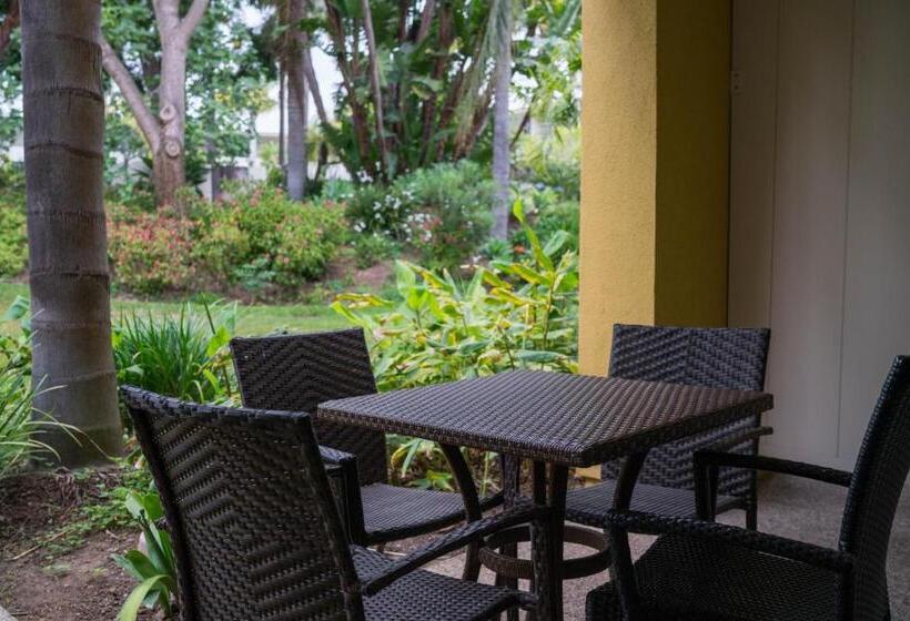 Номер Deluxe Кровать Кинг, Lemon Tree Inn