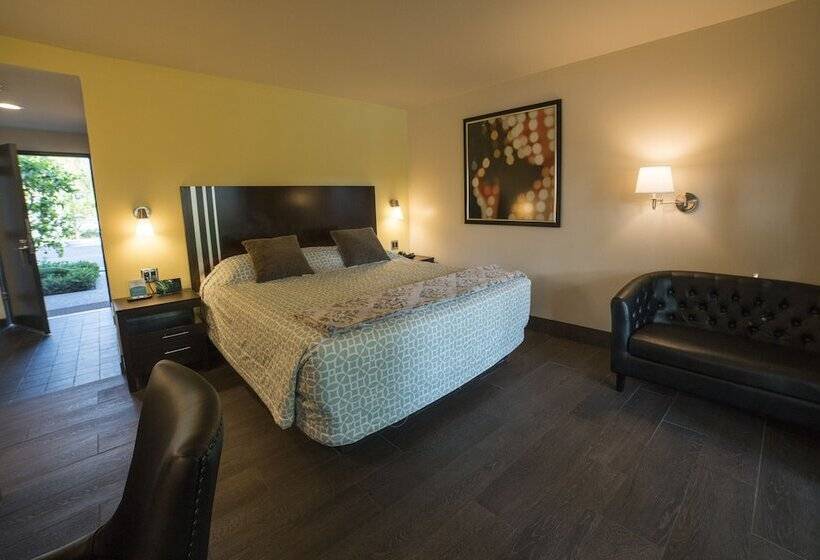 Номер Deluxe, Lemon Tree Inn