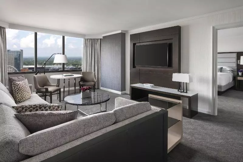 سوئیت اجرایی با تخت کینگ, The Ritzcarlton, Atlanta