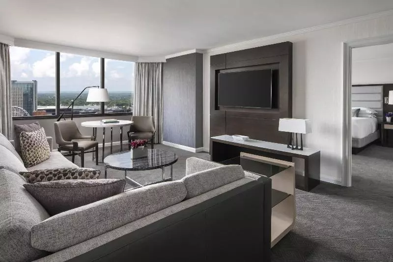 سوئیت اجرایی با تخت کینگ, The Ritzcarlton, Atlanta