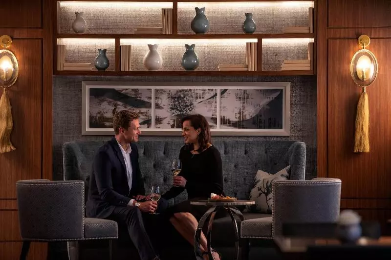 سوئیت اجرایی با تخت کینگ, The Ritzcarlton, Atlanta
