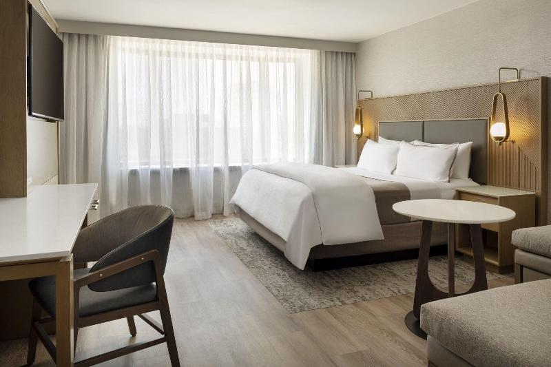 غرفة قياسية سرير كينج, The Westin Denver Downtown