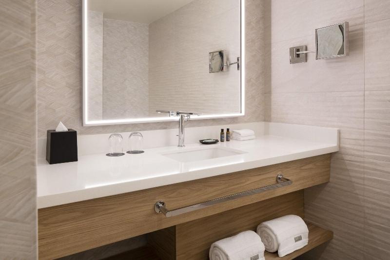 جناح سرير كينج, The Westin Denver Downtown