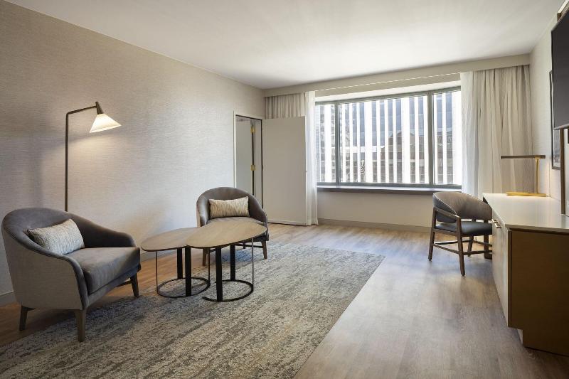מיטת קינג בסוויטה, The Westin Denver Downtown