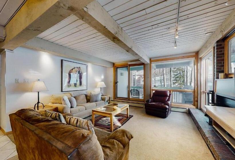 豪华两卧室公寓, Top Of The Village Coraltree Residence Collection