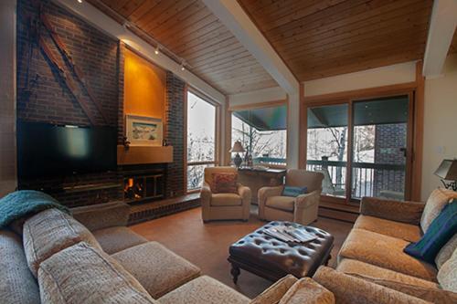 Апартаменты 5 спален, Top Of The Village   Coraltree Residence Collection