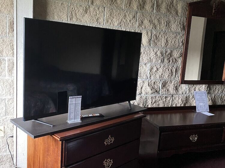 غرفه قياسيه سريرين مزدوجين, Voyageur Inn And Conference Center