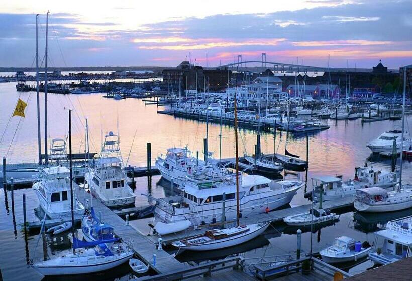 带2个双人床的标准工作室, The Newport Harbor Hotel & Marina