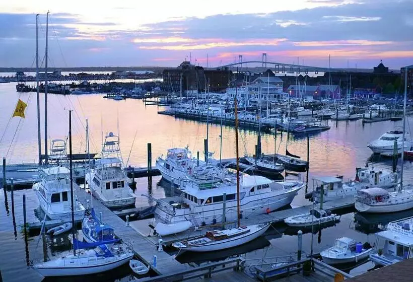 ２ダブルベッドのスタンダードルーム, The Newport Harbor Hotel & Marina
