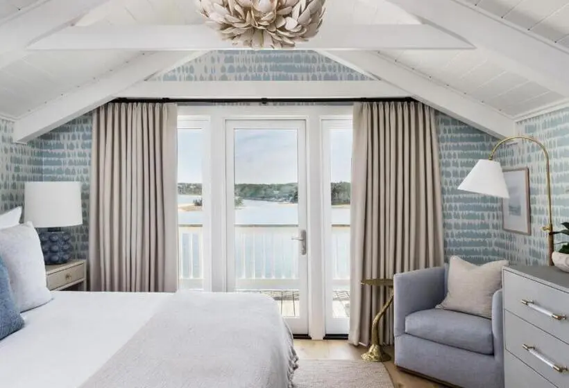 带大床的高级房间, Wequassett Resort And Golf Club