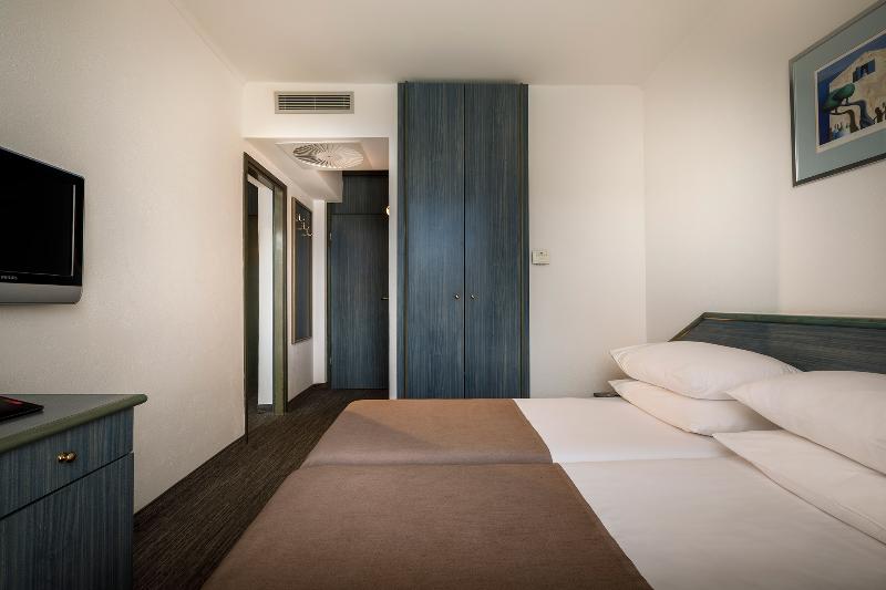 バルコニー付きスタンダードルーム, Aminess Laguna