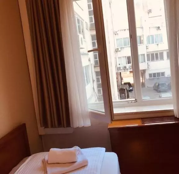 اتاق استاندارد یک نفره, Bristol