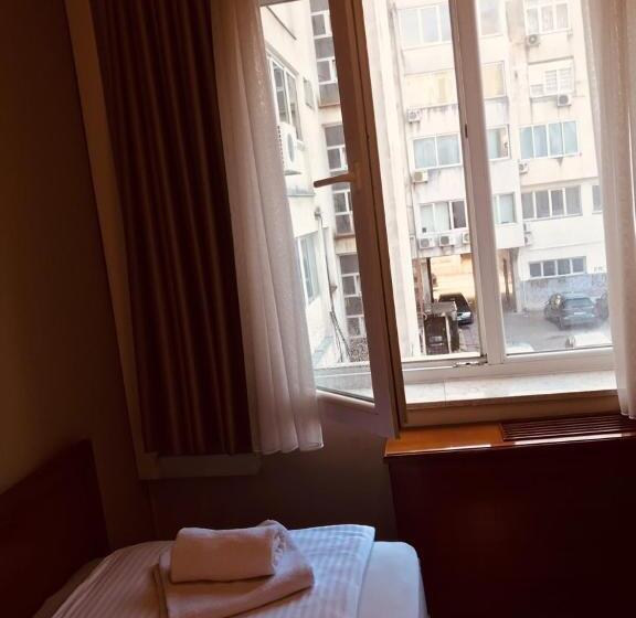 اتاق استاندارد یک نفره, Bristol