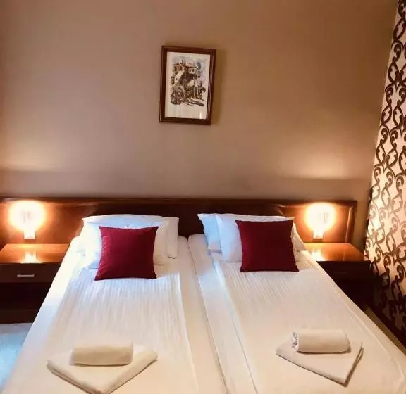 اتاق اکونومی, Bristol