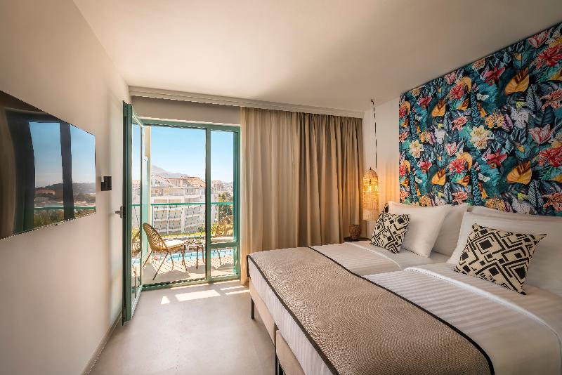 带阳台及侧面海景的标准房间, Places Dalmacija By Valamar