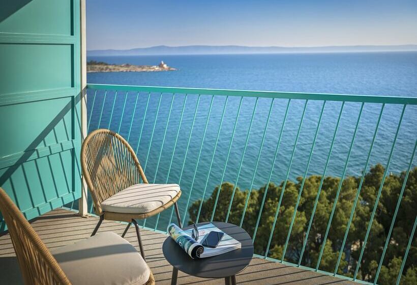 带阳台及侧面海景的标准房间, Places Dalmacija By Valamar