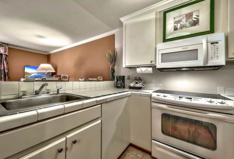 Люкс Deluxe 2 Спальни, Forest Suites Resort At The Heavenly Village