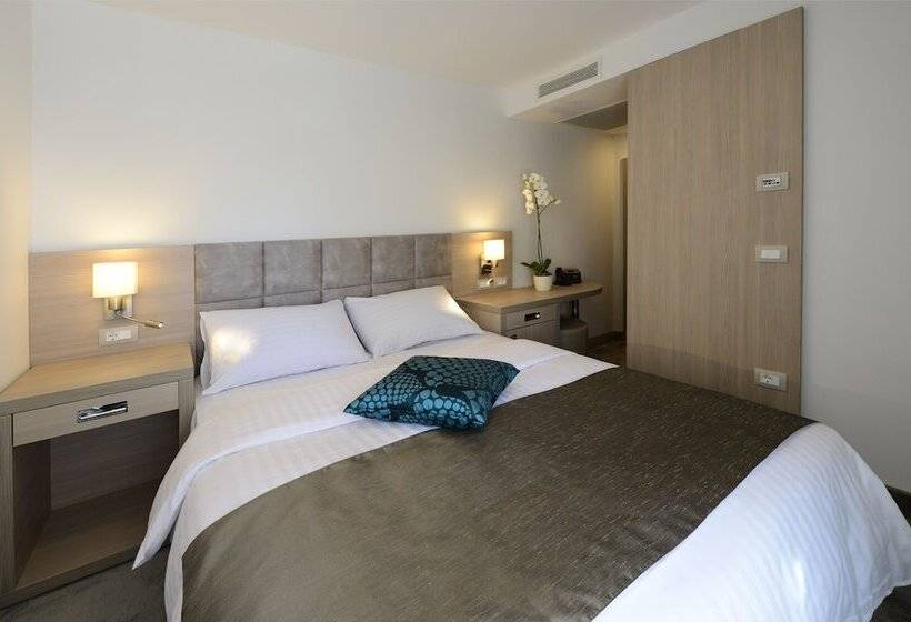 اتاق استاندارد یک نفره, Grand Hotel Adriatic Ii