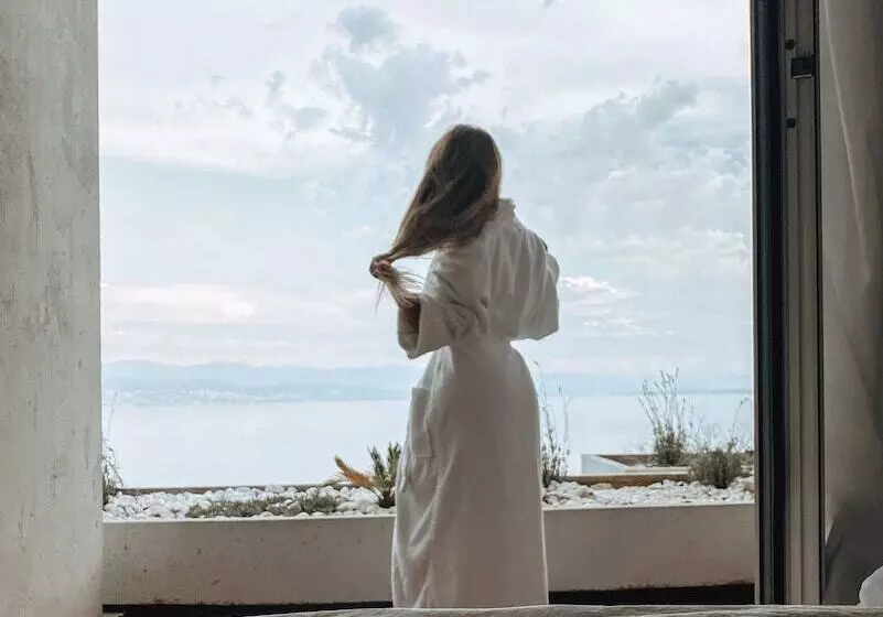 オーシャンビュースタンダードルームバルコニー付き, Grand Hotel Adriatic Ii