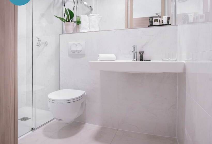 Номер Стандарт Вид на Море с Балконом, Grand Hotel Adriatic Ii