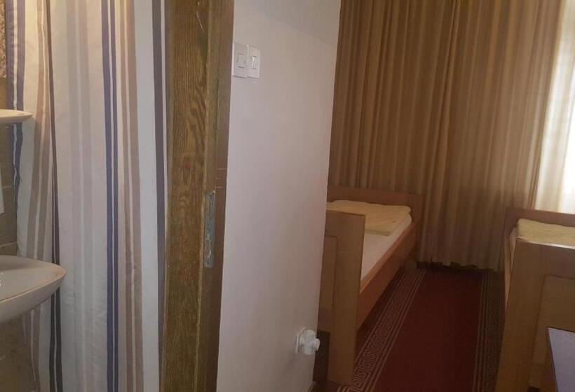 חדר סטנדרט יחיד, Hi Hostel Zagreb