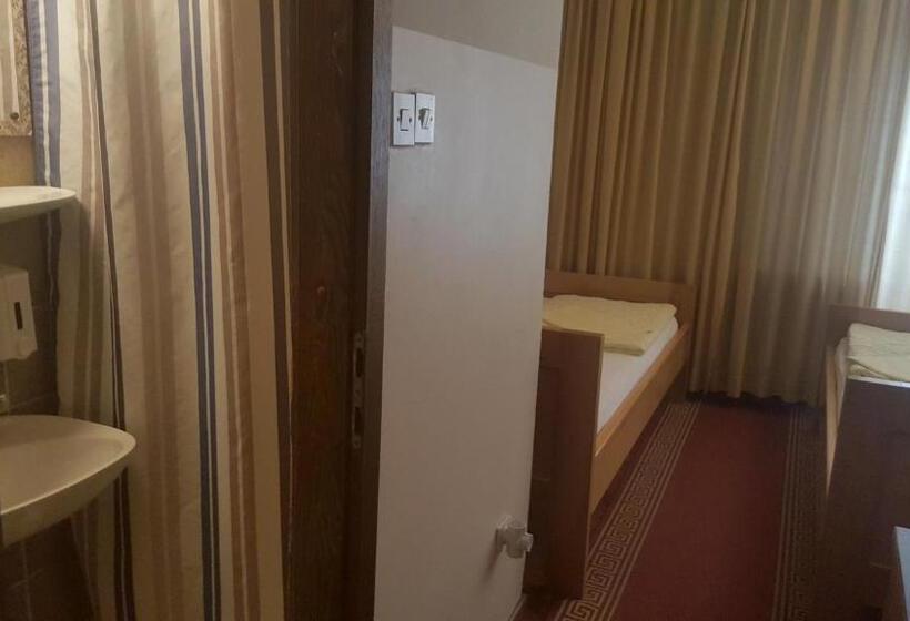 اتاق استاندارد, Hi Hostel Zagreb