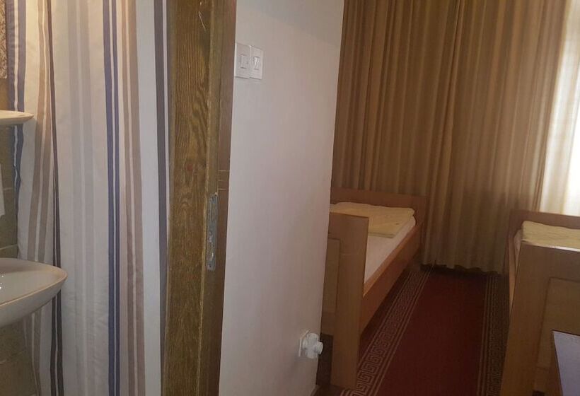 חדר סטנדרט יחיד, Hi Hostel Zagreb