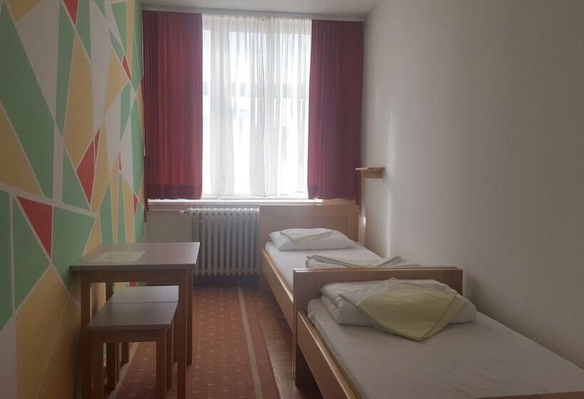 اتاق استاندارد یک تخته با سرویس بهداشتی مشترک, Hi Hostel Zagreb