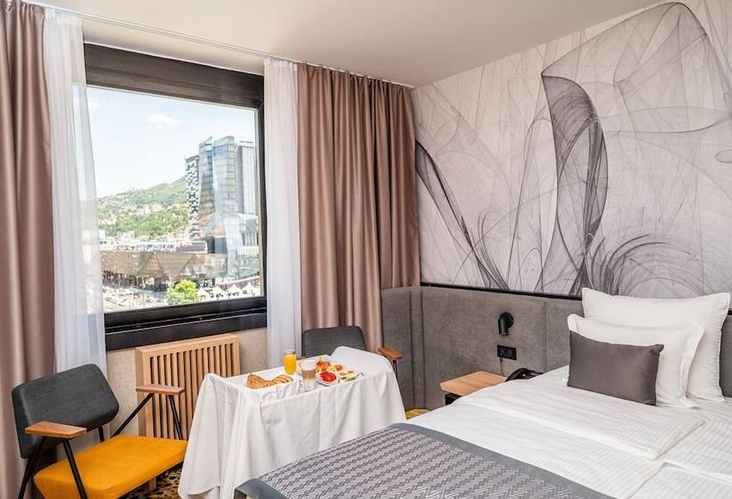 חדר סופריור, Holiday