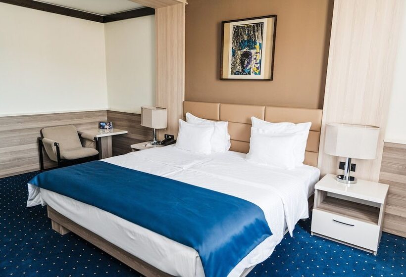 חדר סופריור, Holiday